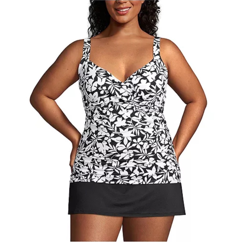NEW* Lands' End Women's Plus SIZE 16 DD Black & White Floral Tankini Swim Top